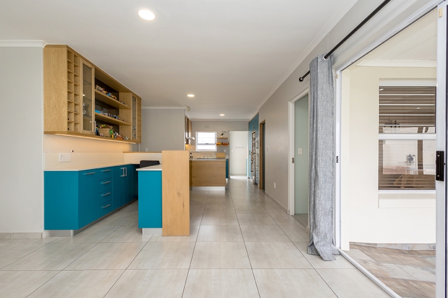 3 Bedroom Property for Sale in Sunningdale Western Cape